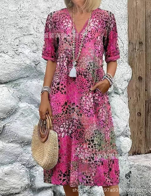 A short short-sleeved V-neck dress with lace and a pocket for casual vacation for women